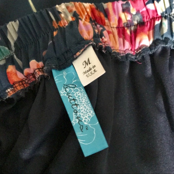 🎉HP🎉SIZE M Buttons Rose Navy Midi Skirt - Picture 6 of 6